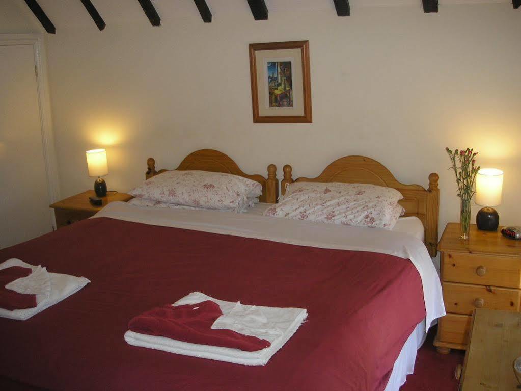 Detling Coachhouse Bed & Breakfast เมดสโตน ภายนอก รูปภาพ