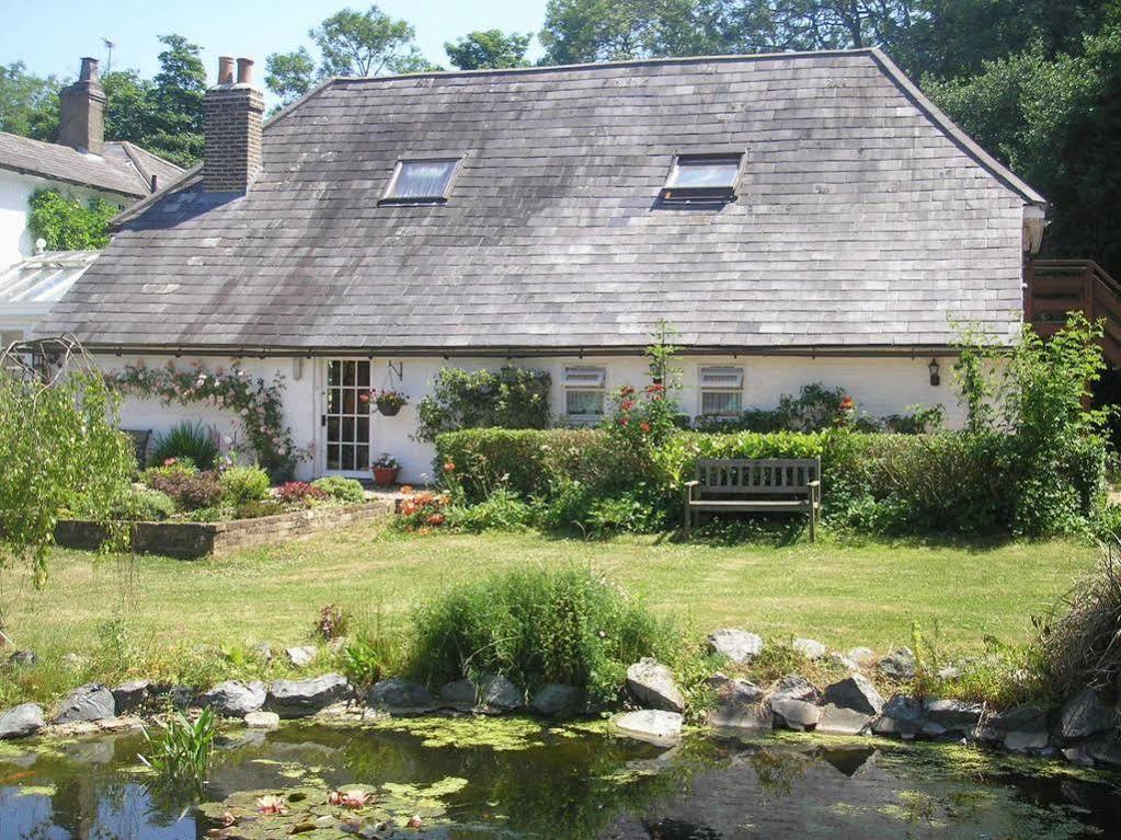 Detling Coachhouse Bed & Breakfast เมดสโตน ภายนอก รูปภาพ