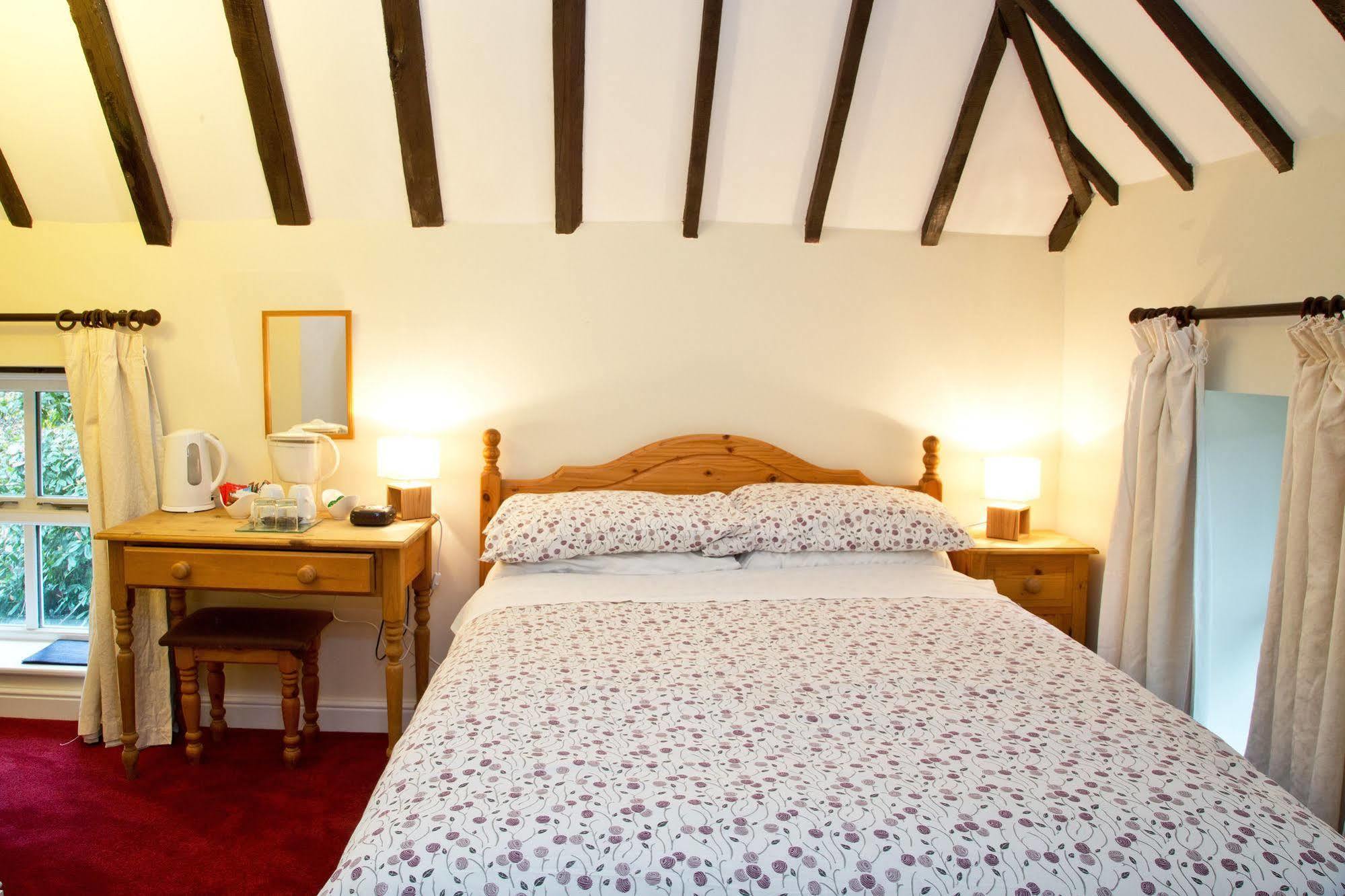 Detling Coachhouse Bed & Breakfast เมดสโตน ภายนอก รูปภาพ
