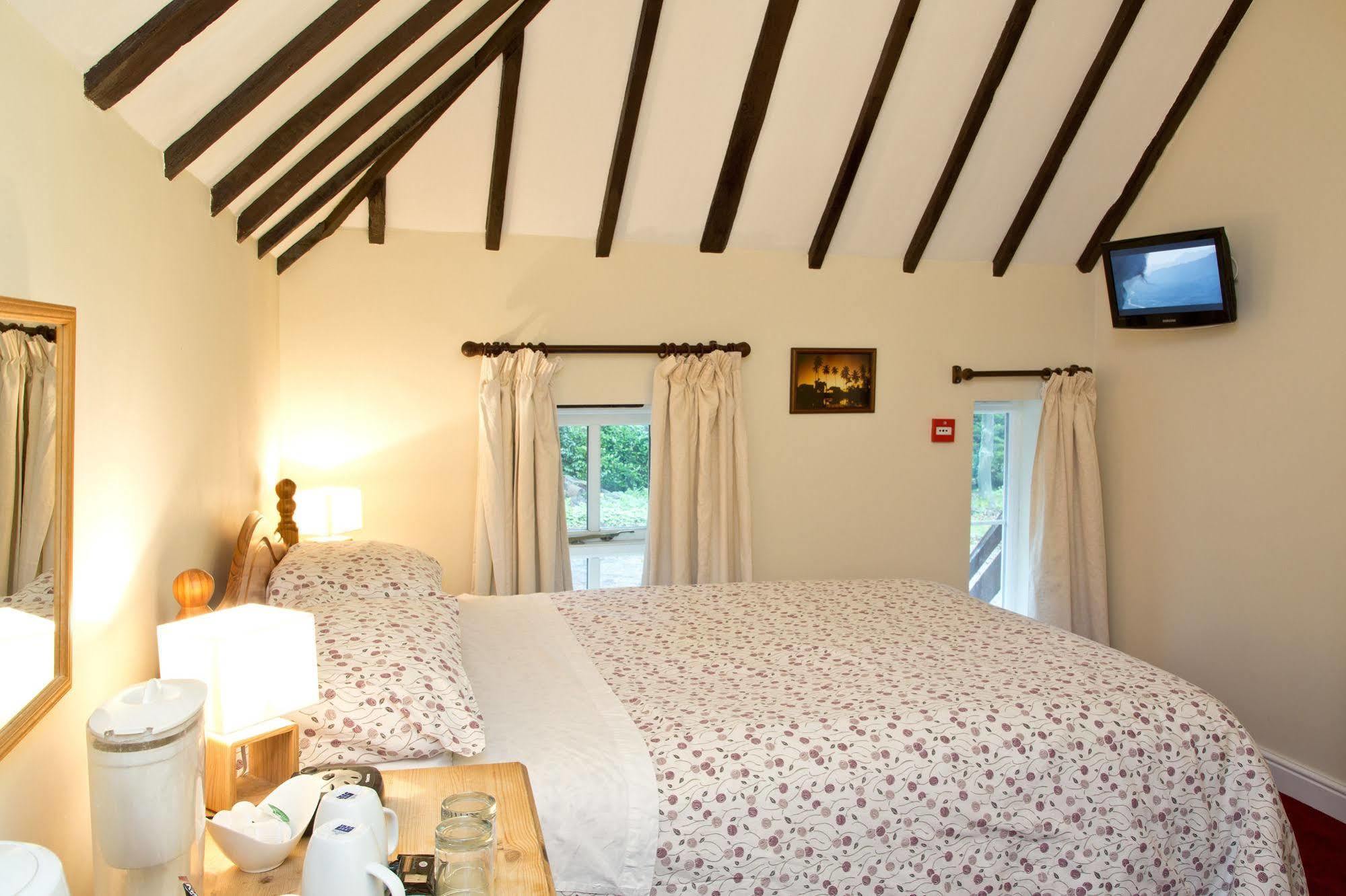 Detling Coachhouse Bed & Breakfast เมดสโตน ภายนอก รูปภาพ