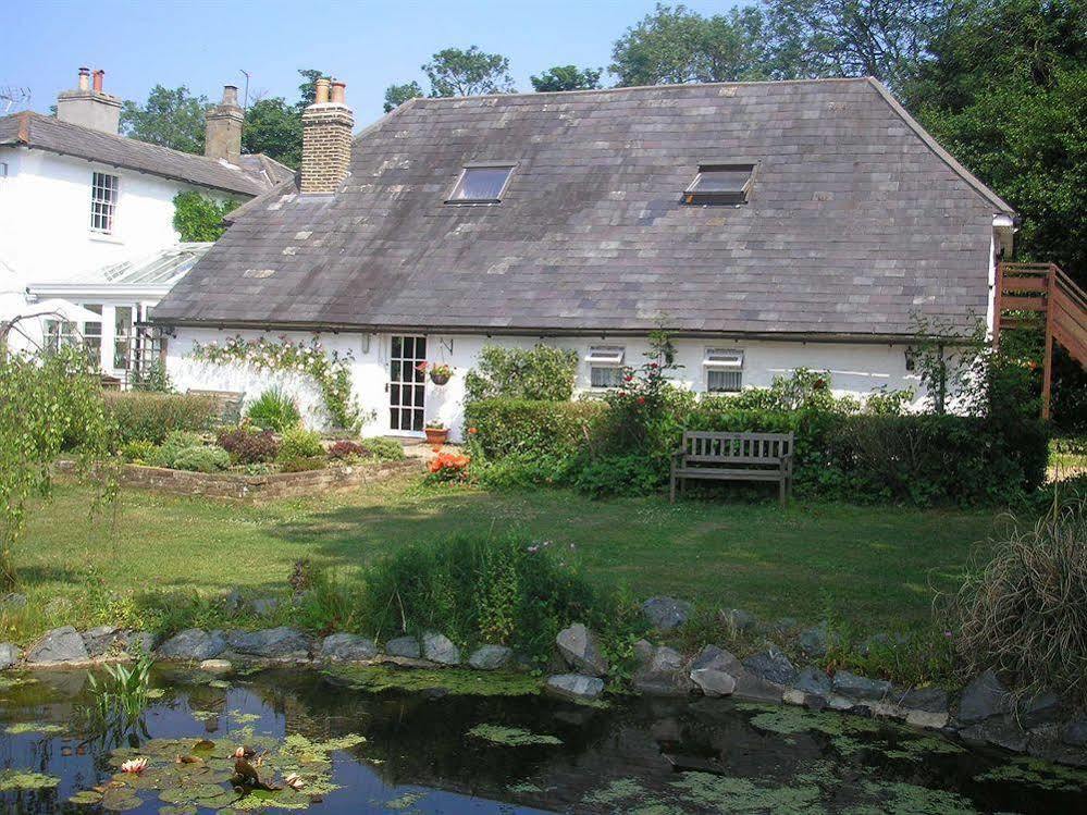 Detling Coachhouse Bed & Breakfast เมดสโตน ภายนอก รูปภาพ