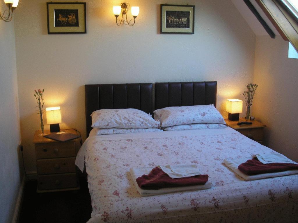 Detling Coachhouse Bed & Breakfast เมดสโตน ภายนอก รูปภาพ